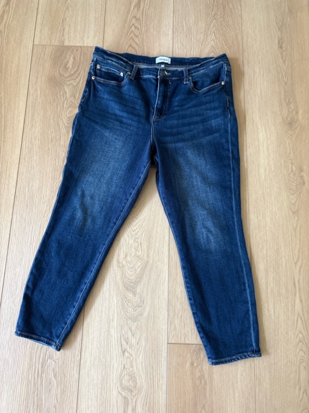 Pistola Denim Jeans Women's Size 33 Blue Wash Stretch Slim Straight‎